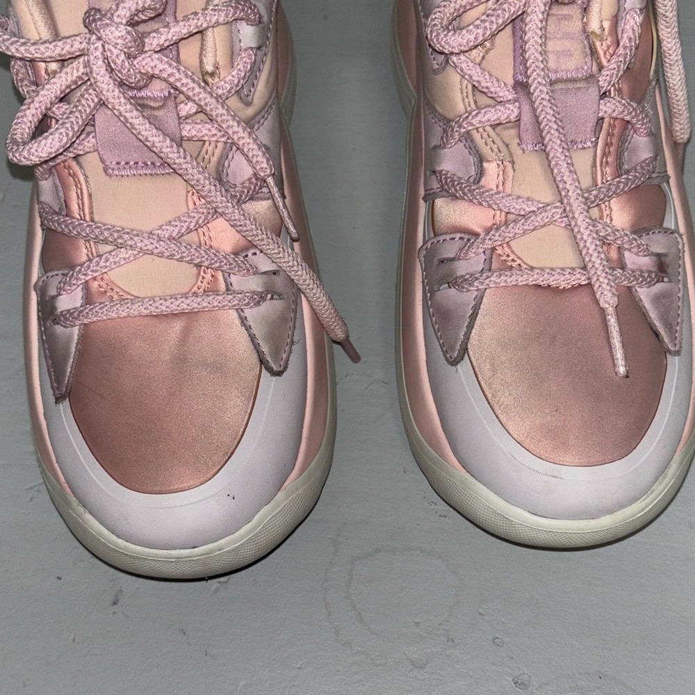 UGG Women's Pink and Cream Sneakers - Picture 3 of 13